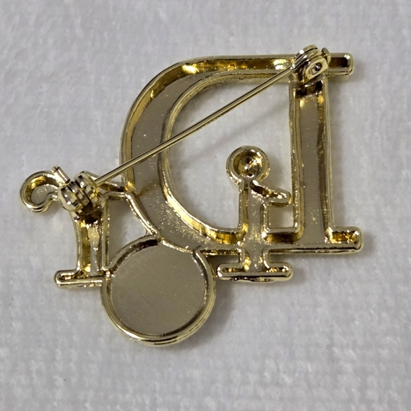 Fashion Inspired Elegant Black and Gold Brooch, Pin - Picture 2 of 5